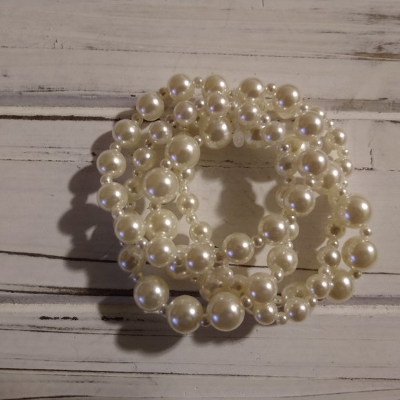 Vintage Jewelry - Vintage Faux Pearl Multi Strand Bracelet